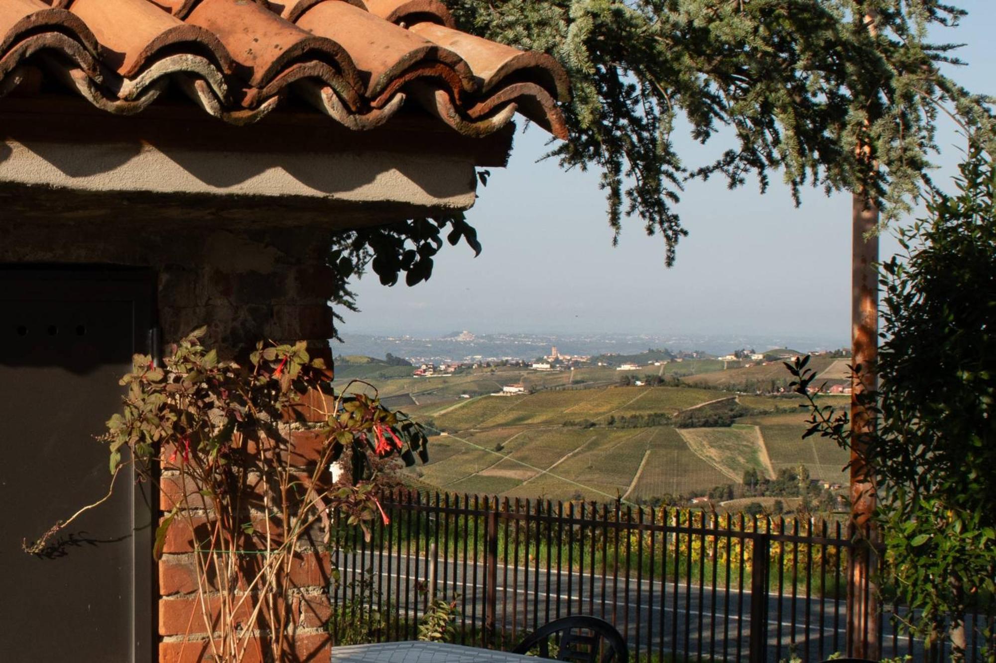 Casa Rubbo - Appartamento 'Como' Nelle Langhe Alba  Zewnętrze zdjęcie