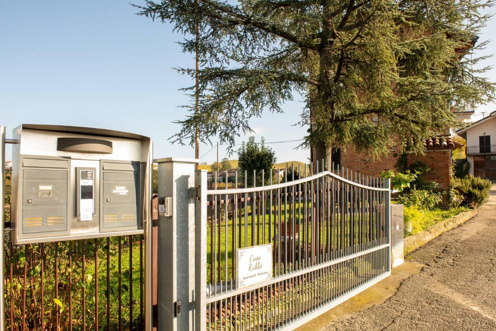 Casa Rubbo - Appartamento 'Como' Nelle Langhe Alba  Zewnętrze zdjęcie